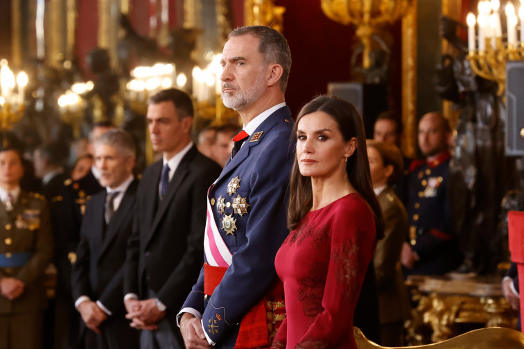 Felipe VI defiende más gasto militar por la guerra de Ucrania y Rueda acude a la Pascua en A Coruña