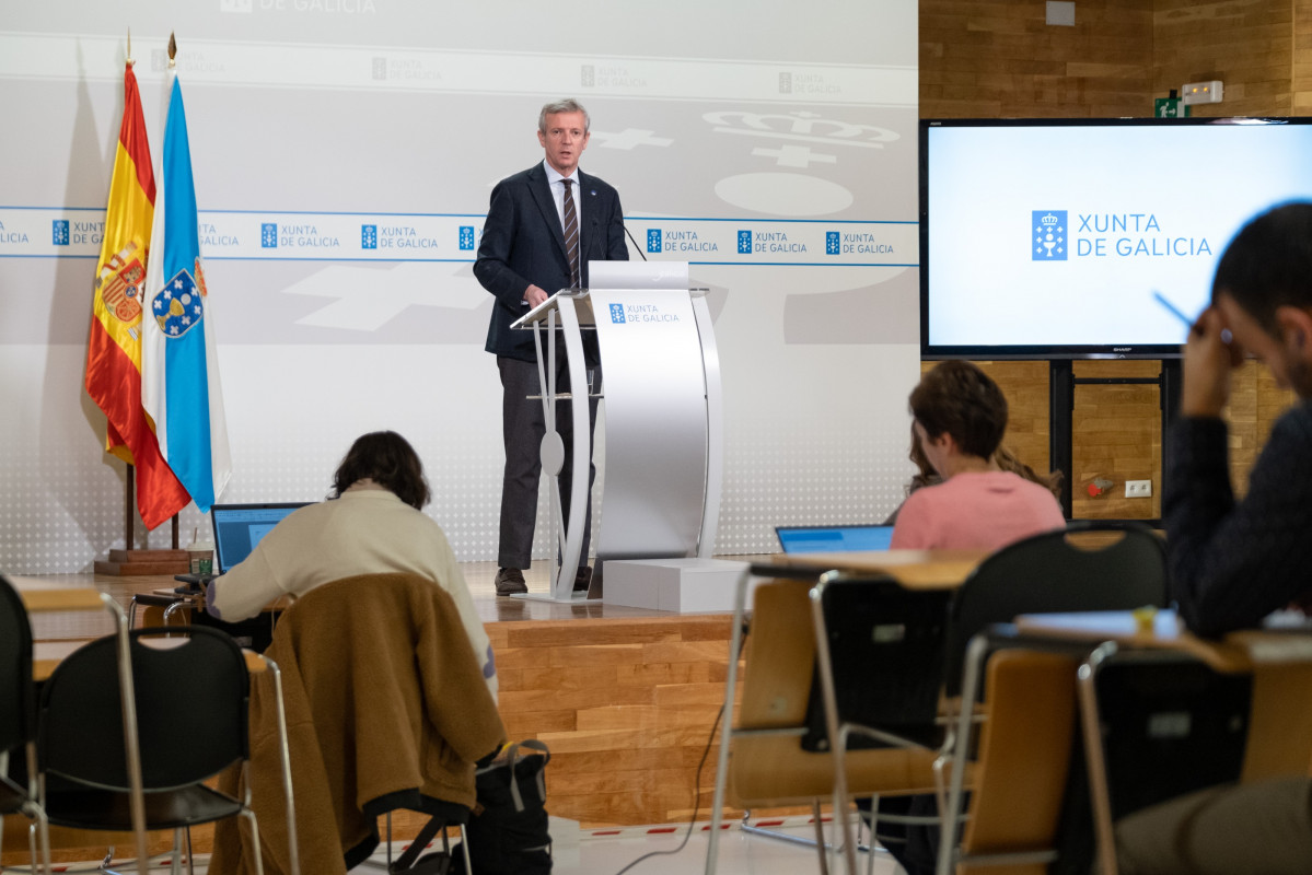 O presidente da Xunta, Alfonso Rueda, durante a rolda de prensa posterior á reunión semanal do Consello da Xunta. San Caetano, Santiago de Compostela, 12/01/23.