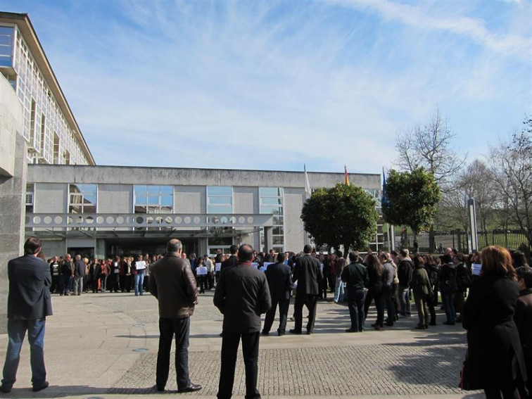 La Xunta devolverá el 50% restante de la paga extra de 2012