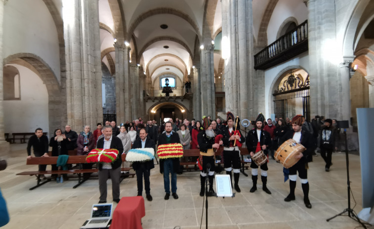 Plataformas en defensa del gallego, vasco y catalán homenajean en Santiago a Castelao y a Rosalía de Castro