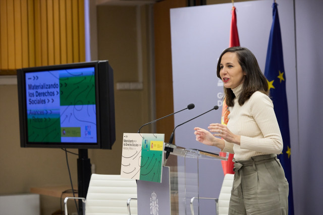 “Capitalistas despiadados”, ministras incompetentes