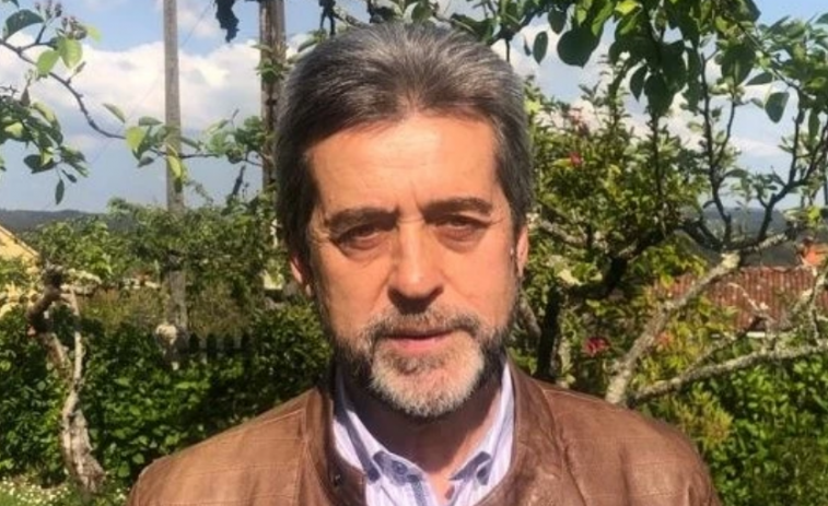 El doctor Fernando Mayo pasa de competir por ser candidato del PP a liderar la lista de Vox en Santiago