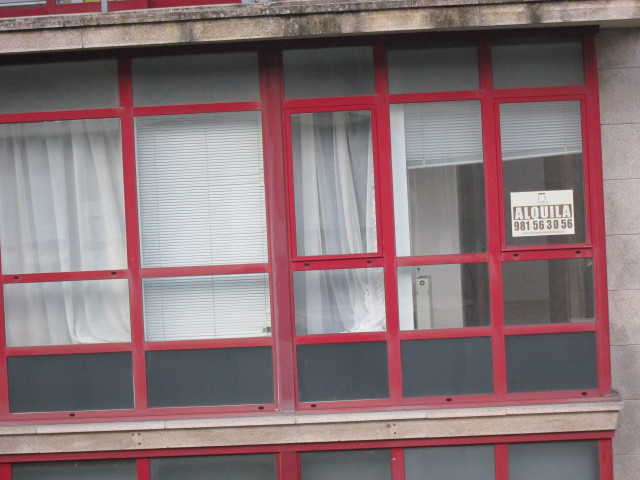 Archivo - Se ALQUILA , VIVIENDA En Alquiler