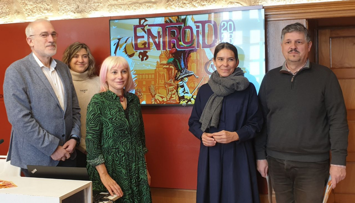 Los concejales Sindo Guinarte y Mercedes Rosu00f3n presentan el programa de carnaval de Santiago de Compostela en un acto con tu00e9cnicos de Festas e Centros Socioculturais