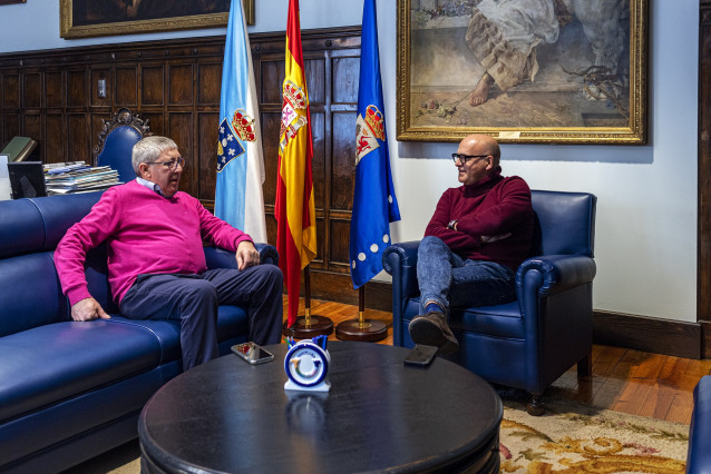 Reunión Manuel Baltar (Presidente de la Diputación Ourense) con Vicente Gómez García (Alcalde del Ayuntamiento de Castrelo do Val).