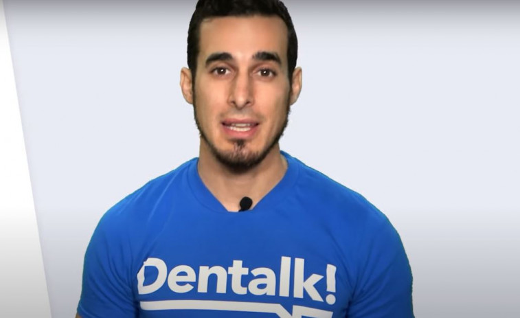 Simón Pardiñas, el gallego que es el rey de los dentistas en Youtube