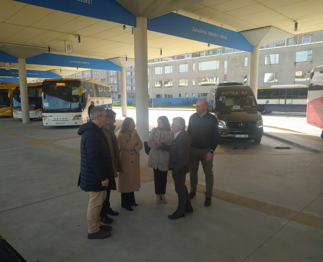 La conselleira de Infraestruturas e Mobilidade, Ethel Vázquez, visita la intermodal de Ourense.