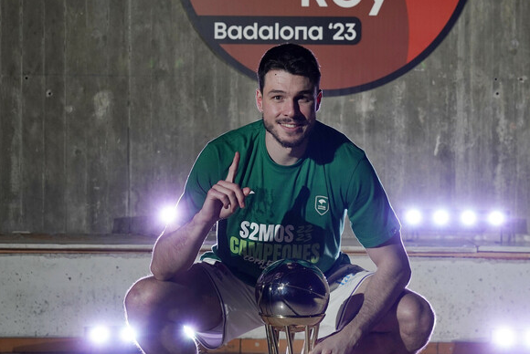 Jonathan 'Magic' Barreiro invita a su primera Copa en el año de su consagración