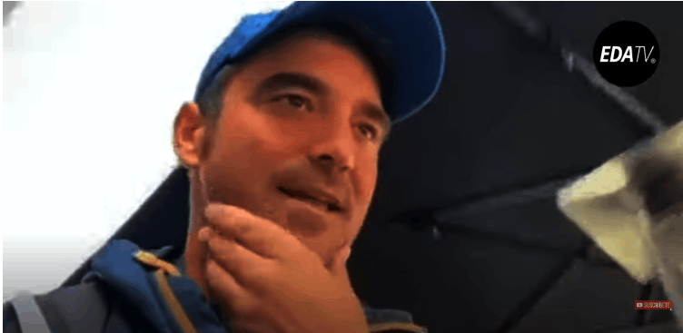 Javier Negre en el vídeo de EDATV sobre el Camino de Santiago en el que critica la falta de señales del Xacobeo en Vigo el mismo argumento que la Xunta ha usado contra Abel Caballero