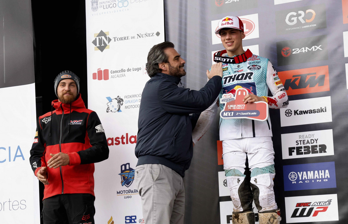 Diego Calvo participa en la entrega de premios de la prueba del campeonato de España de Motocross celebrada en Lugo
