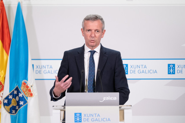 El presidente de la Xunta, Alfonso Rueda, en la rueda de prensa posterior a la reunión semanal del Consello de la Xunta. San Caetano, Santiago de Compostela, 02/03/23.