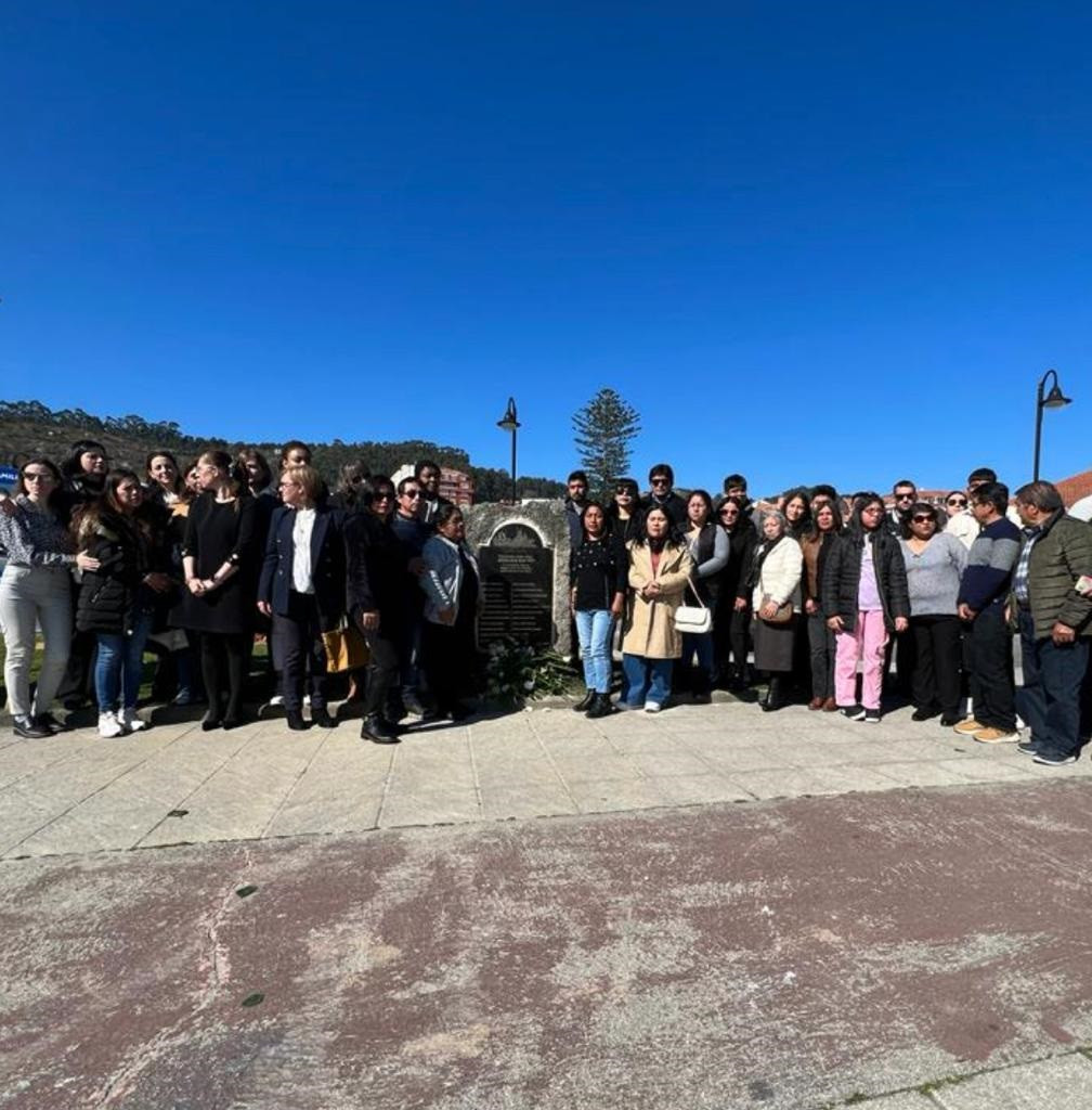 Familiares de las víctimas del Villa de Pitanxo en un acto homenaje en Cangas (Pontevedra).