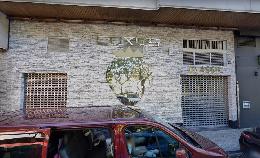Fachada de la discoteca Luxus cerca del parque de As Mercedes en Ourense en una foto de Google Street View