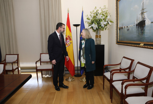 Reunión del alcalde de Ferrol con la secretaria de estado de Defensa sobre la finalización de los trámites recogidos en el convenio. FOTO DE ARCHIVO.