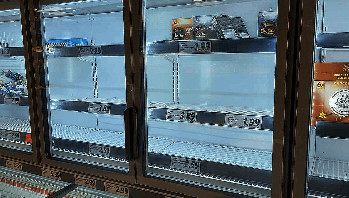 Desabastecimiento en un supermercado Lid en una foto del twitter de @tocadecaruja publicada el 1 de marzo