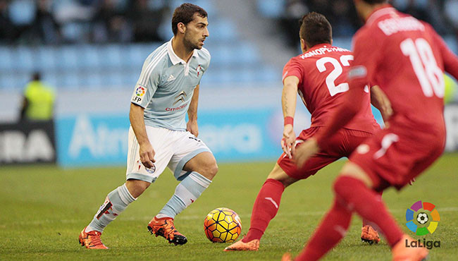 Jonny se estrenará con la Selección junto a Iago Aspas