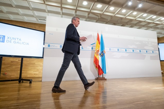 El presidente de la Xunta, Alfonso Rueda, en la rueda de prensa posterior a la reunión semanal del Consello de la Xunta. San Caetano, Santiago de Compostela, 02/03/23.
