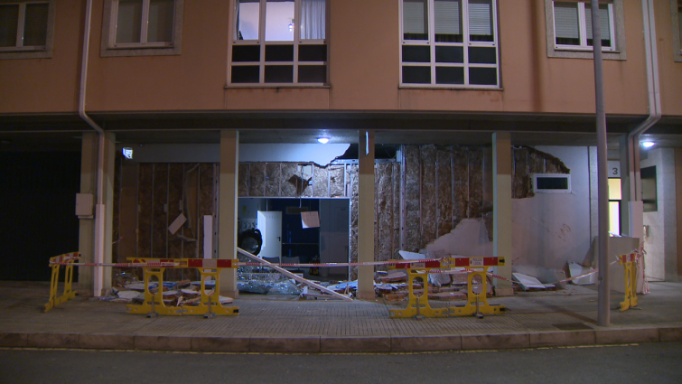 Destruye una lavandería de A Coruña al dejar el cargador de mecheros con la ropa causando una gran explosión