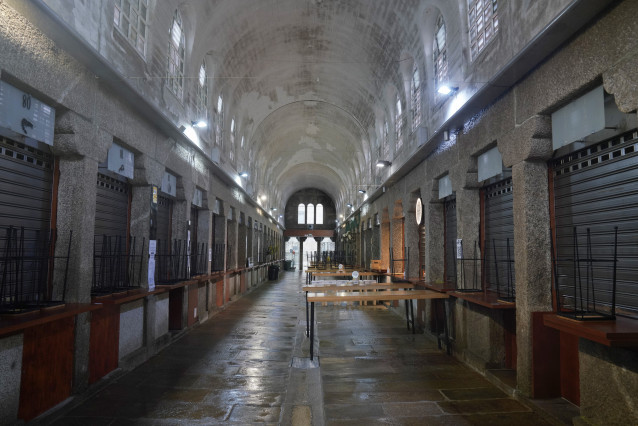 Archivo - Nave 5 dedicada hostelería en la Praza de Abastos de Santiago de Compostela.