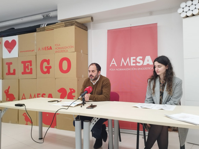 A Mesa pola Normalización presenta el nuevo informe sobre la presencia del gallego en los centros educativos