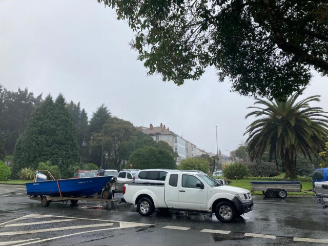 'Bateeiros'  Protestan Frente A San Caetano Contra La Delimitación A La Recogida De Mejilla.