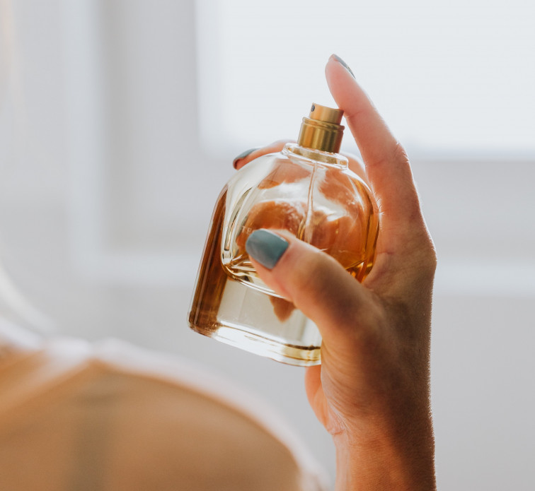 Cómo complementar tu perfume para intensificar su aroma