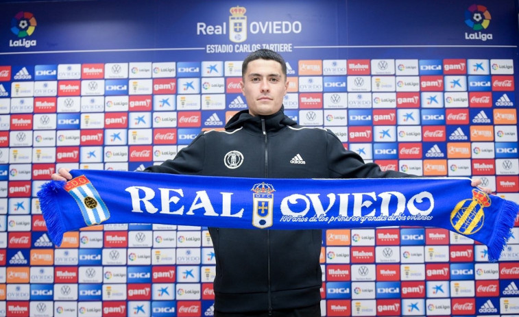 Hugo Rama, la constancia del de Oroso que lo ha hecho fundamental en el Real Oviedo