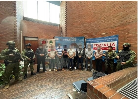 Detenidos en un operativo conjunto entre fuerzas colombianas y la Guardia Civil española, que desarticuló una organización dedicada a la construcción de narcosubmarinos.