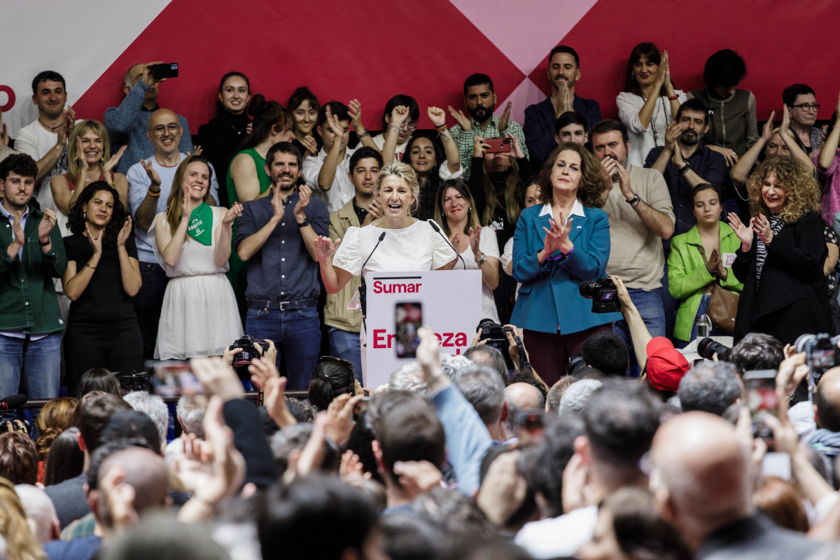 La vicepresidenta segunda y ministra de Trabajo y Economía Social, Yolanda Díaz, interviene durante el acto 'Empieza todo' de la plataforma Sumar, en el que Díaz presenta su candidatura para la pre