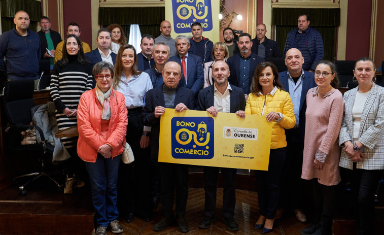 Jácome presenta los bonos de 100 euros del Concello de Ourense para gastar en comercios y locales de hostelería