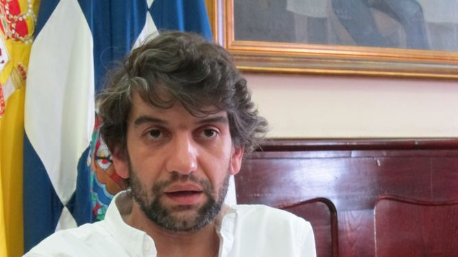 Jorge Suárez critica un pacto entre PP e PSOE para 