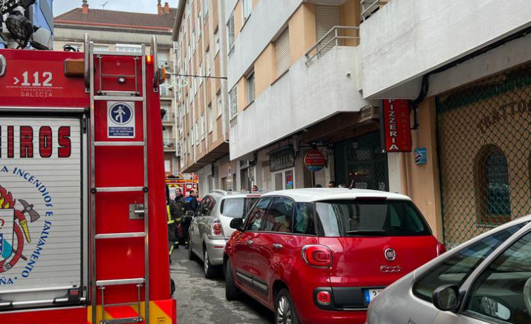 Desalojado un edificio en  Noia (A Coruña) tras un incendio