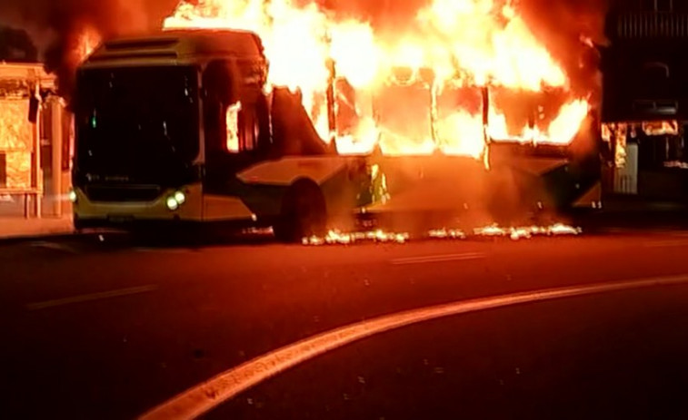 Dos incendios en autobuses urbanos de Vigo encienden las alarmas en los buses de Vitrasa
