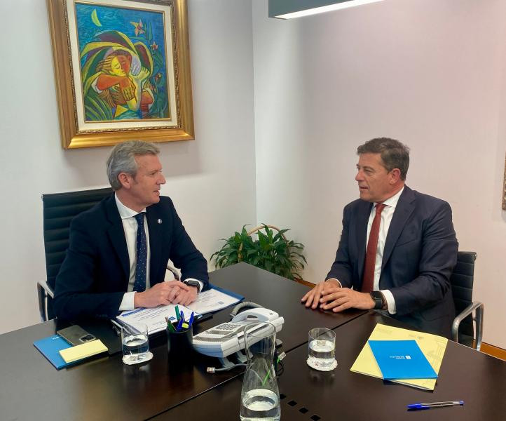 Reuniu00f3n entre Rueda y Besteiro en una foto de la Delegaciu00f3n del Gobierno de un encuentro que duru00f3 poco mu00e1s de una hora