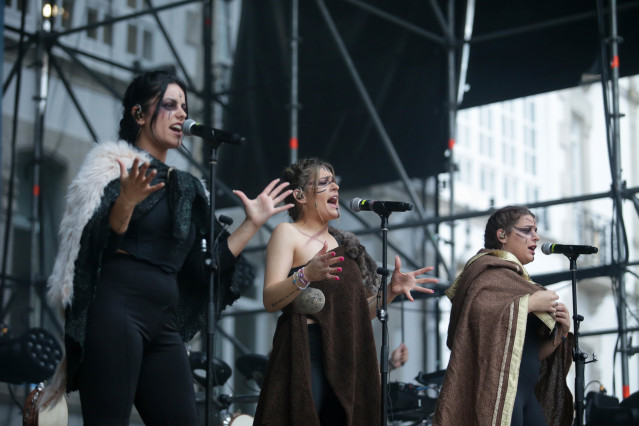 Archivo - Tanxugueiras presenta su nuevo directo en el último día de la festividad de Arde Lucus 2022, a 12 de junio de 2022, en Lugo, Galicia (España). El trío de pandereteiras presenta la nueva sonoridad del grupo en un concierto que cierra  Arde Lucus,