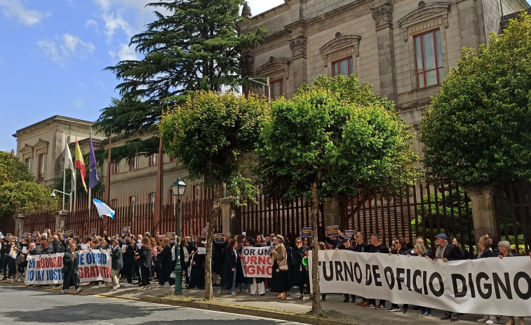 Los abogados del turno de oficio denuncian en Santiago la precariedad que sufren pese a ser 