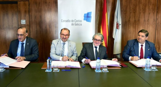 Firma de un convenio de colaboración entre USC y Contas