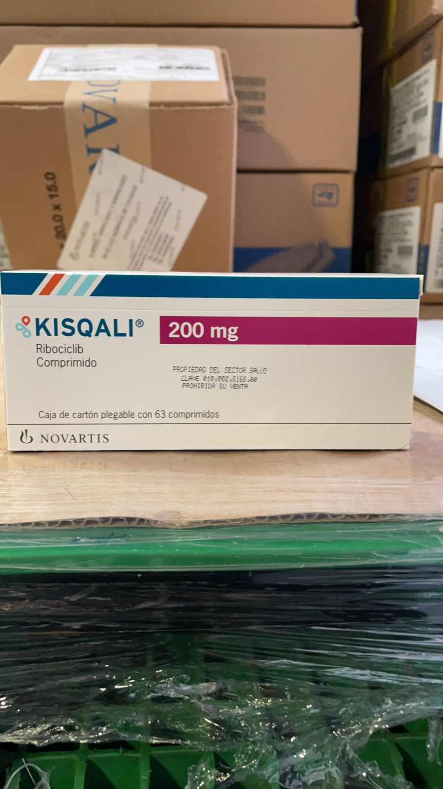 Ribociclib en una foto del Operador Logu00edstico ISSTE Public Domain Mark 10