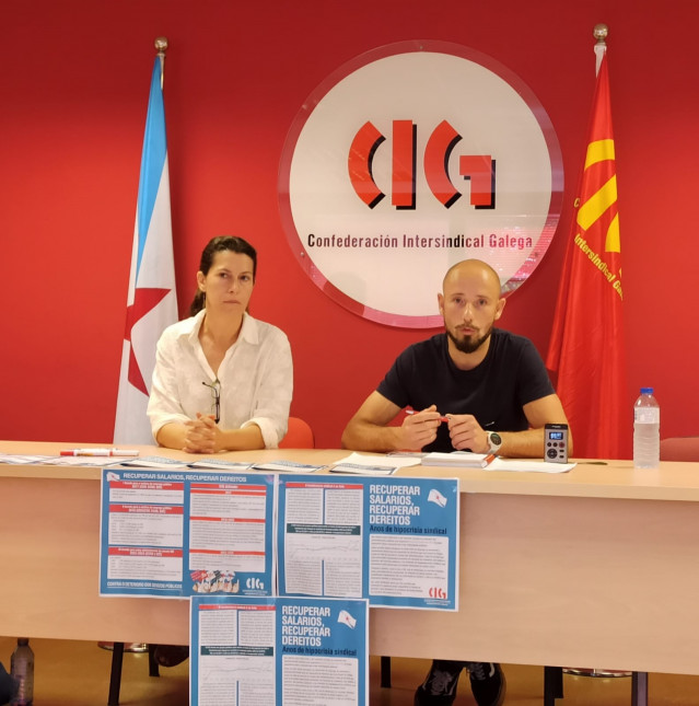 La secretaria de Organización de la CIG, Ana Santomé y el secretario de CIG-Administración, Luis Carballo