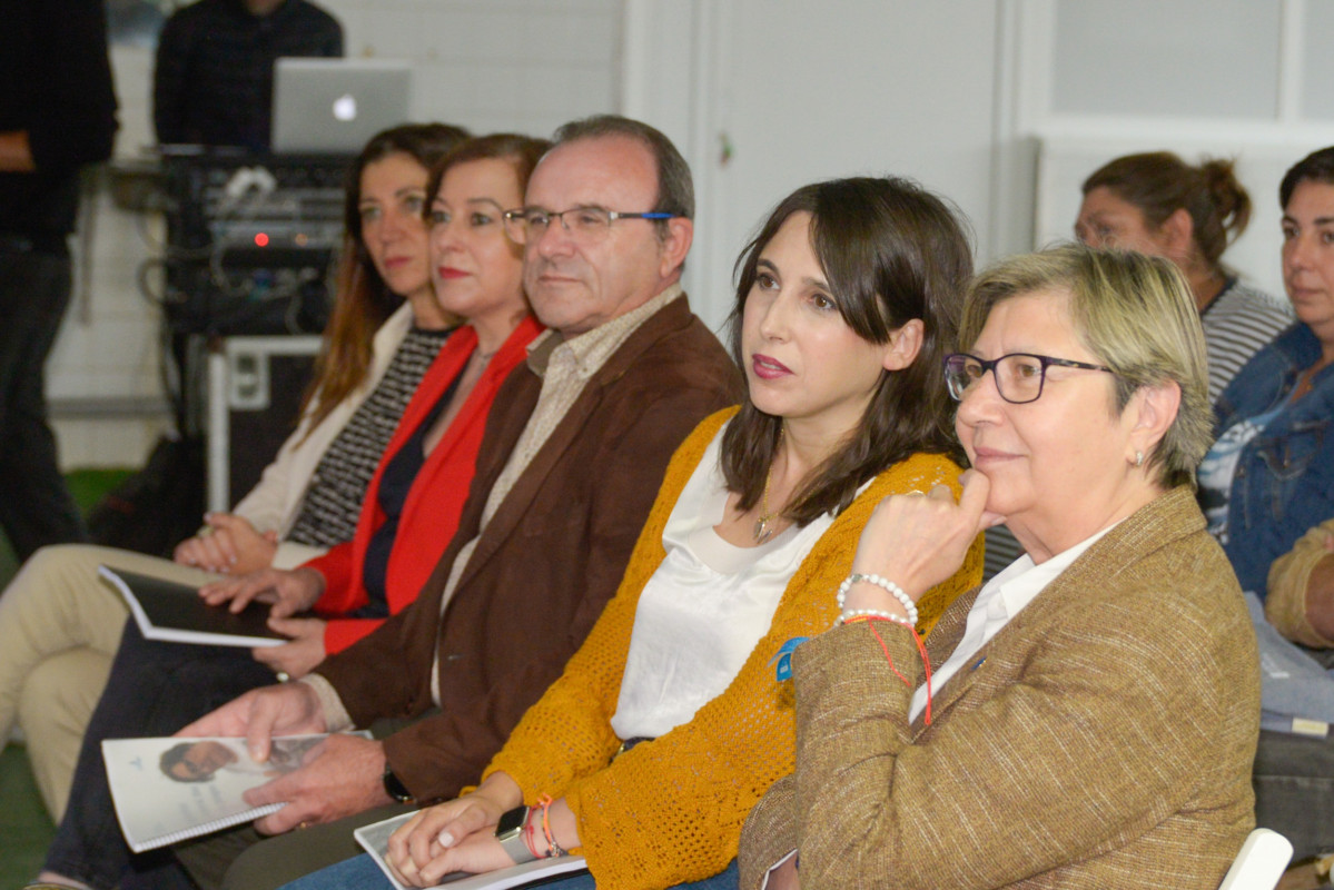 Archivo - Malpica de Bergantiños. A Coruña A conselleira de Promoción do Emprego e Igualdade, María Jesús Lorenzana, e a conselleira do Mar, Rosa Quintana, participan na presentación do estudo D