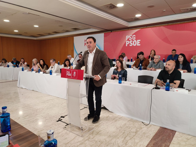 El secretario xeral del PSdeG, Valentín González Formoso, interviene ante el comité nacional