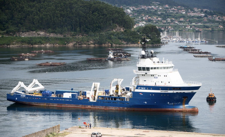 Atraca en el puerto de Vigo el 'Ártabro' después de inspeccionar el 'Villa de Pitanxo'