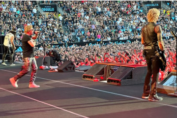 Los Guns N Roses en Vigo en una foto de María Jesús Pico Twitter @MaraJessPicopi1