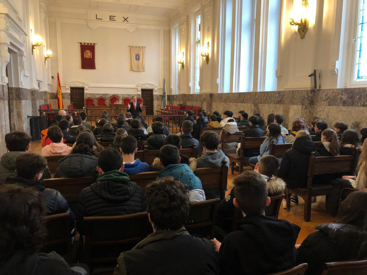 Casi 4.000 estudiantes de centros educativos gallegos participan en el programa 'Educar en Xustiza' del CGPJ