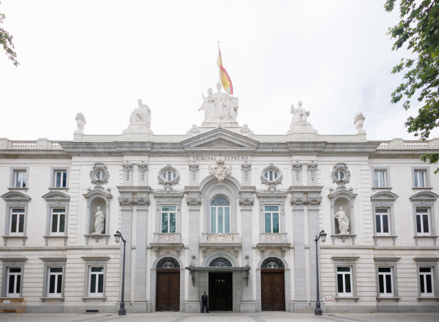 Archivo - Fachada del Tribunal Supremo, a 22 de mayo de 2023, en Madrid (España). Unos 45.000 funcionarios de la administración de Justicia comienzan hoy su huelga indefinida para exigir mejoras salariales y laborales, tras más de un mes de movilizaciones