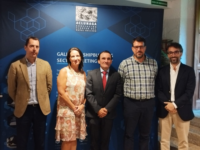 Miembros de la Junta Directiva de Aclunaga, en la asamblea celebrada en Santiago de Compostela, el 29 de junio de 2023.