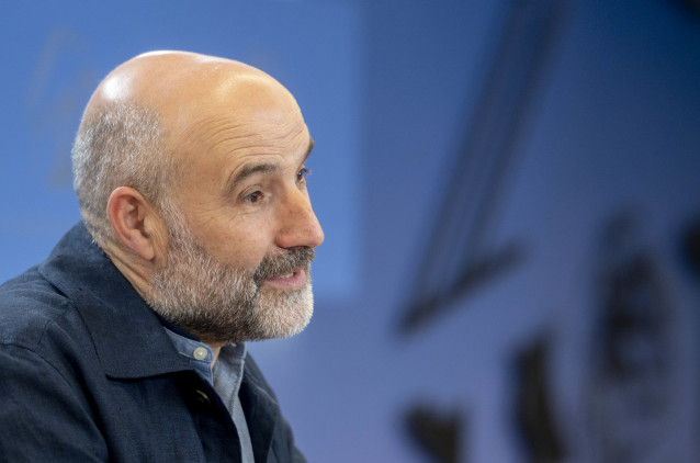 Archivo - El diputado del BNG en el Congreso Néstor Rego durante una rueda de prensa anterior a la Junta de Portavoces, a 9 de mayo de 2023, en Madrid (España).