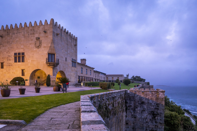 El Parador de Baiona es elegido como el más bonito de España para Lonely Planet