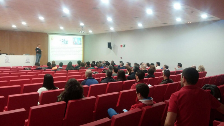 ​Ochenta policías se forman en Santiago contra el terrorismo yihadista