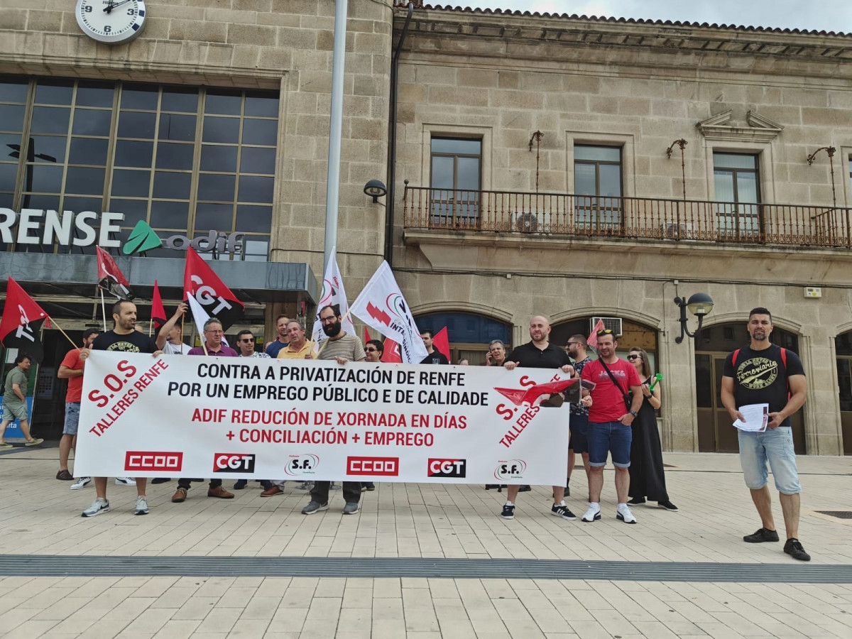 Protesta de trabajadores del sector ferroviario en Ourense